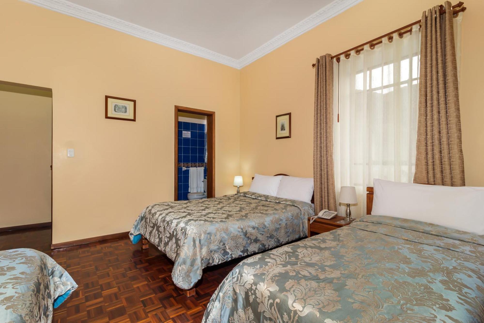 קיטו Hotel La Cartuja מראה חיצוני תמונה
