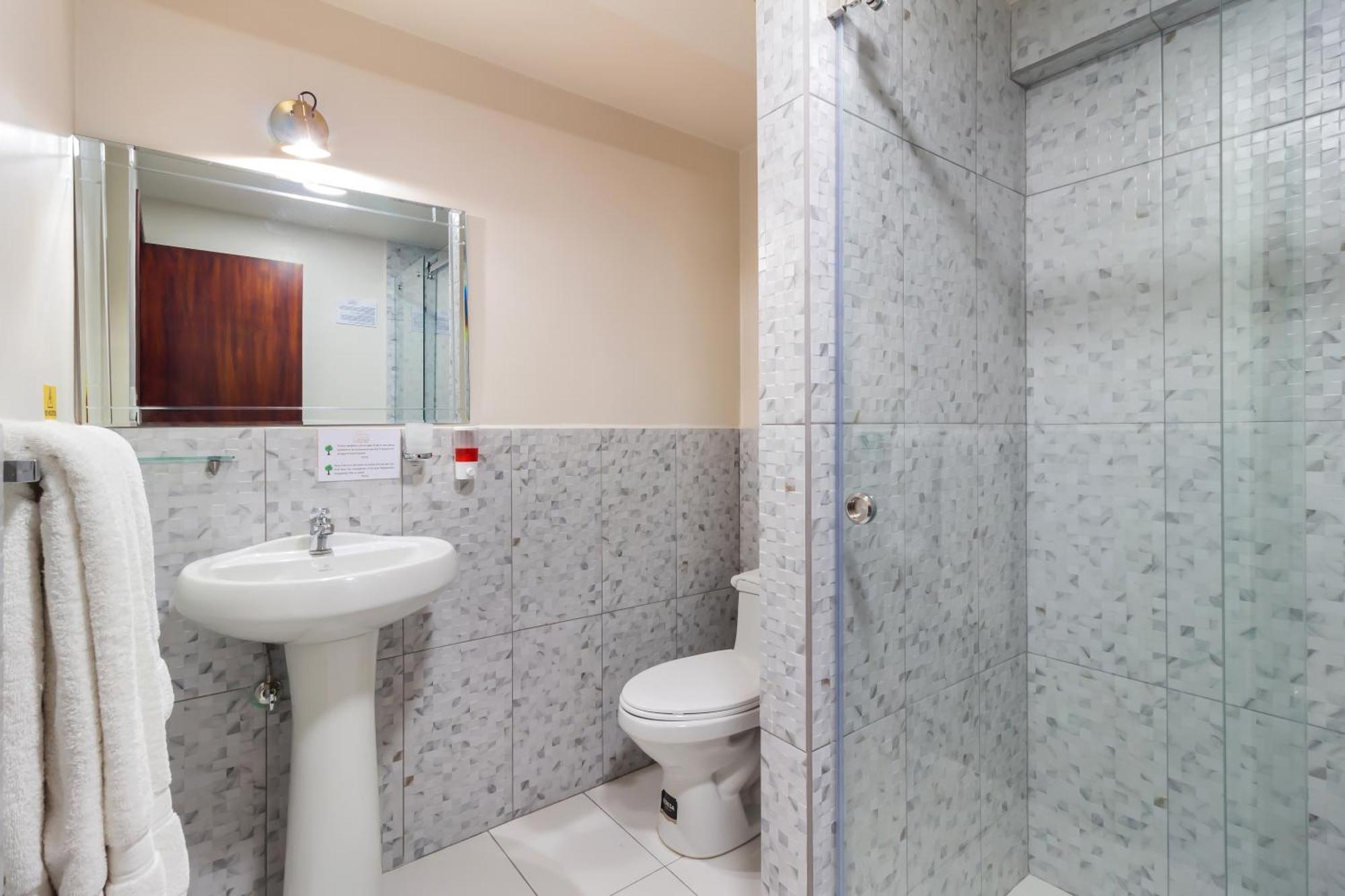 קיטו Hotel La Cartuja מראה חיצוני תמונה