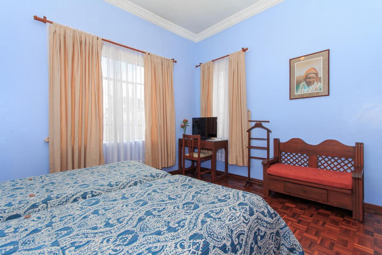 קיטו Hotel La Cartuja מראה חיצוני תמונה